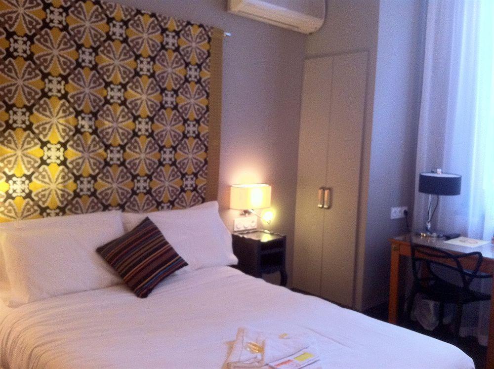 Hôtel Raymond 4 Toulouse Quarto foto